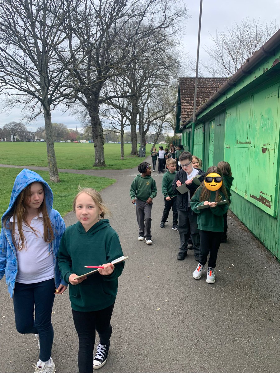 st_marys_leith's tweet photo. Primary 4 have been inspired by nature around the links, sketching and note-taking to come up with designs for the Leith Connections Project to brighten up the streets of Leith! #UNCRC #article24 https://t.co/GoNKNjPrkb