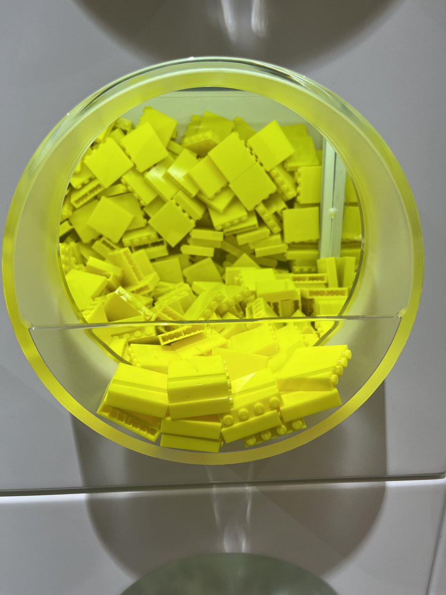 自助餐螢光咖哩