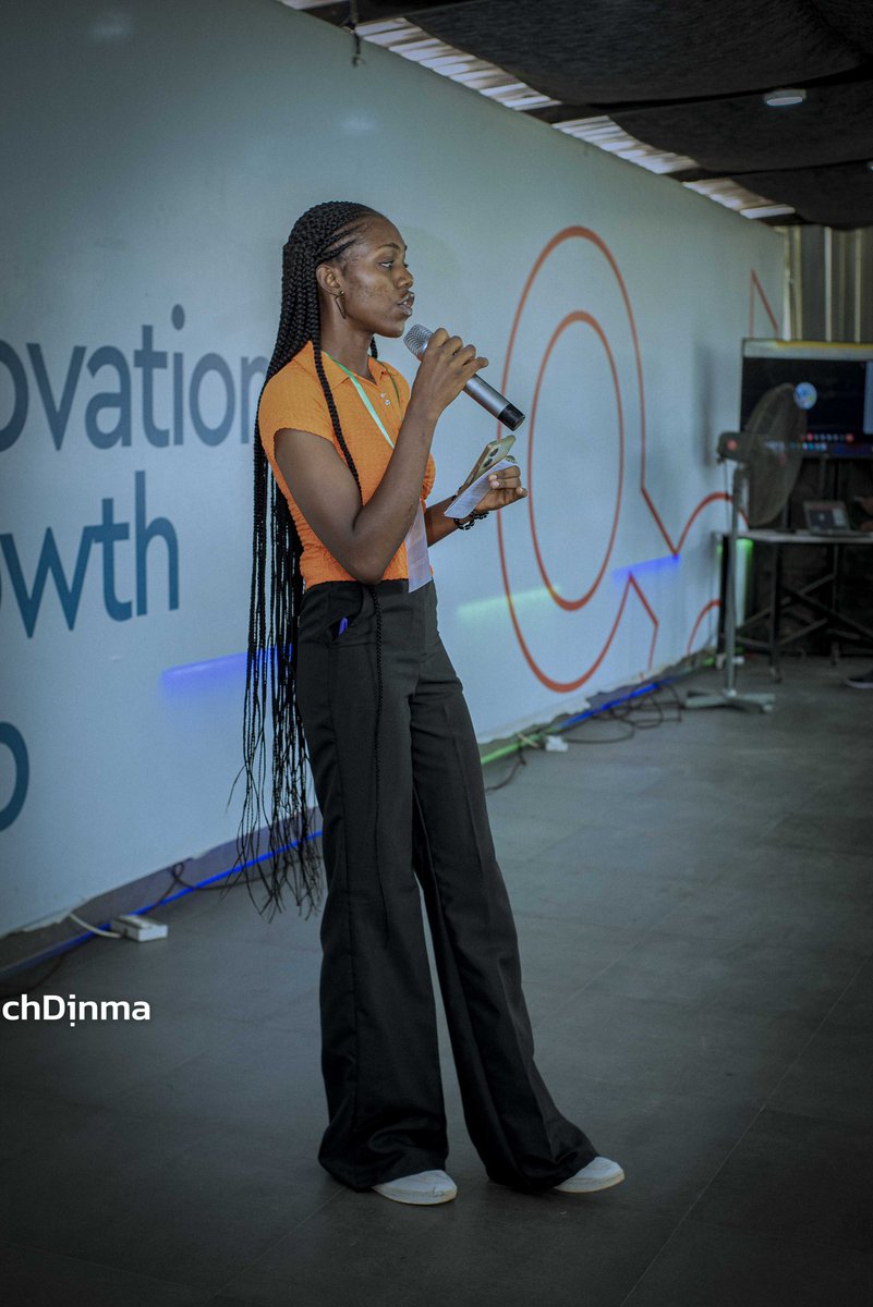 betsyjioke's tweet photo. We did a beautiful thing to get more women into Tech @theighubafrica yesterday.
#techdinma #techisgood
#digitalequality #techsis https://t.co/l8w6YpOZmr