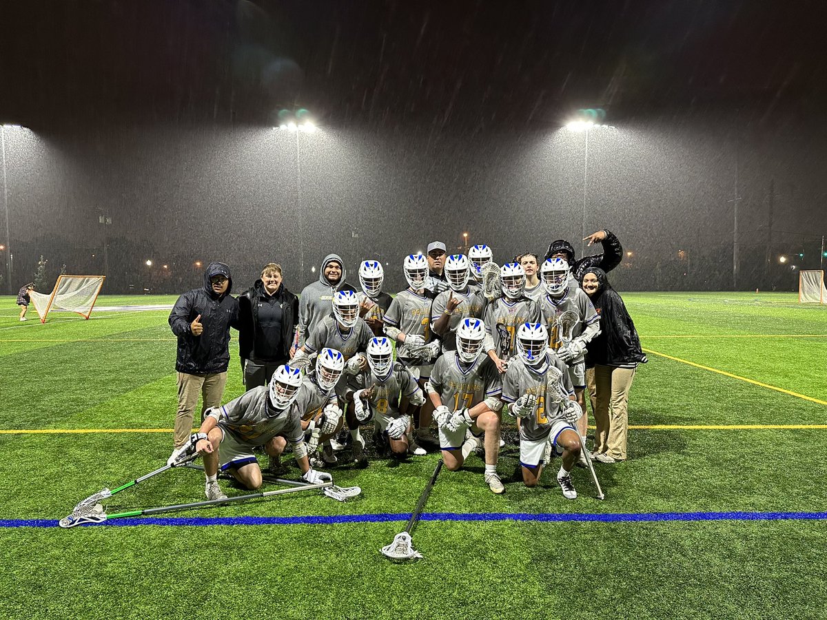 SpaldingMLAX's tweet image. This group. Didn’t accomplish what we wanted to, but fought to the end each and every game. Proved those that said Spalding would never get a Men’s Lacrosse team started WRONG. Season 2 starts NOW.
#team1
#lacrosseinlouisville
#skoeags
#family
#ncaad3
#collegelacrosse