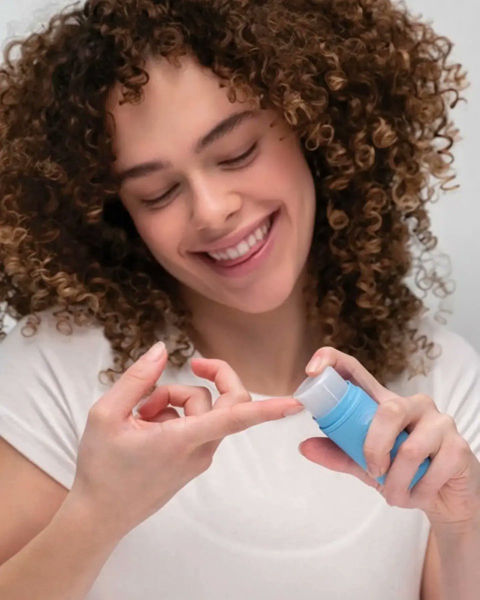 SpiritBeautyExc's tweet image. Let’s get to know the star ingredients that power our new ageLOC LumiSpa Blemish Serum 💙

Find out here: shop.spiritbeautyexcellence.com/en/products/nu…

#NuSkin #skincare #LumiSpa #skincareproducts #beauty #cleansing #peeling #antiaging #acne #blemish #blackheads #pores #darkspots #pickel