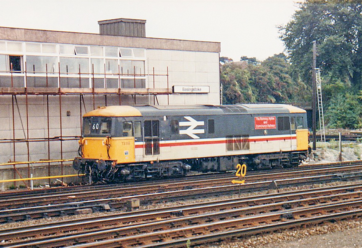 Eighties Trains tweet media