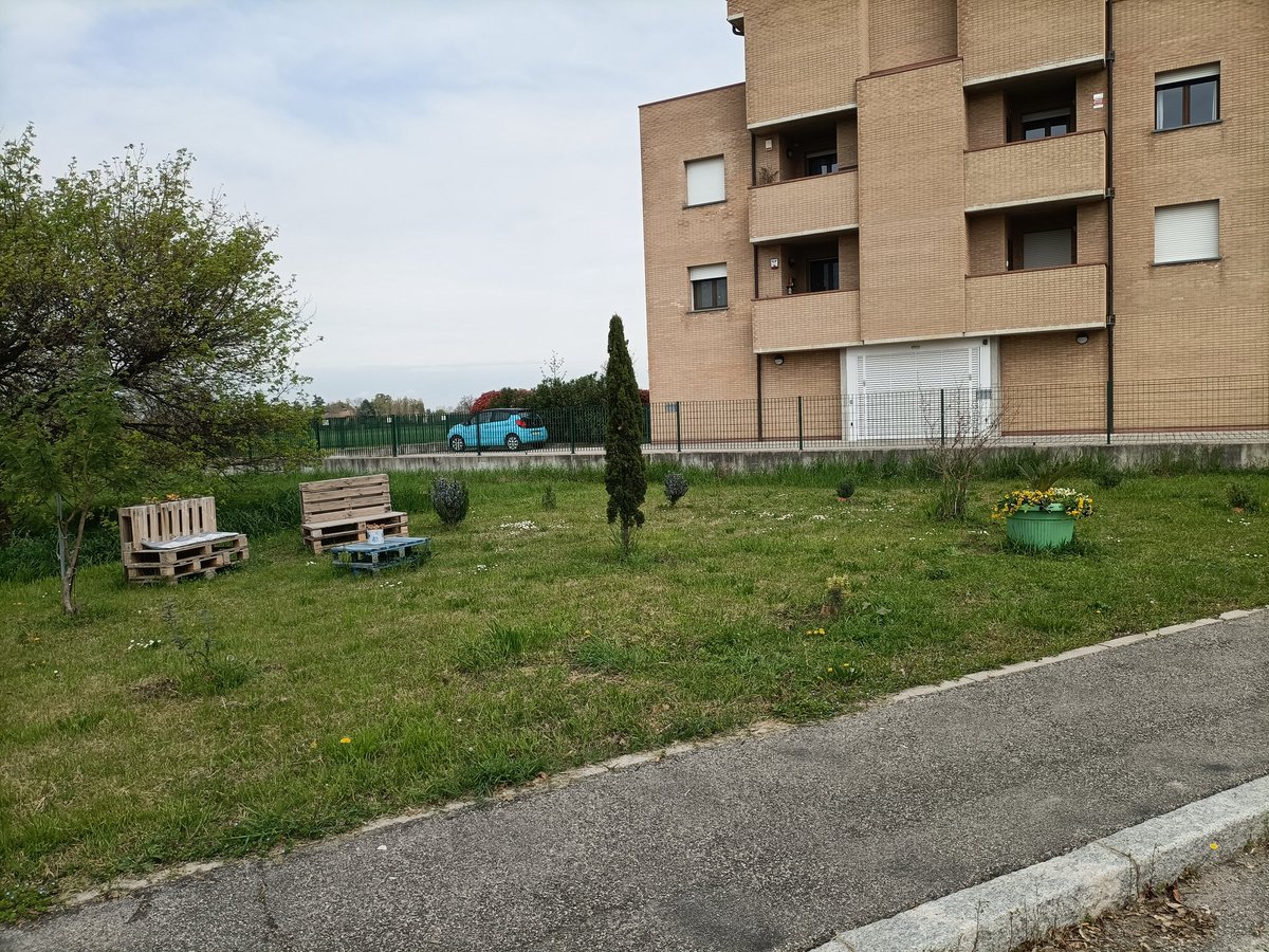 Operation 'Community garden'

#guerrillagardening
#urbangardening
#unauthorisedgardening
#communityService
#weGardenTheWorld
#awakeningConsciousness
#youAreNotAlone
#weGardenPeople
#weTellStories
#QuartoInferioreGuerrillaGardeningClub