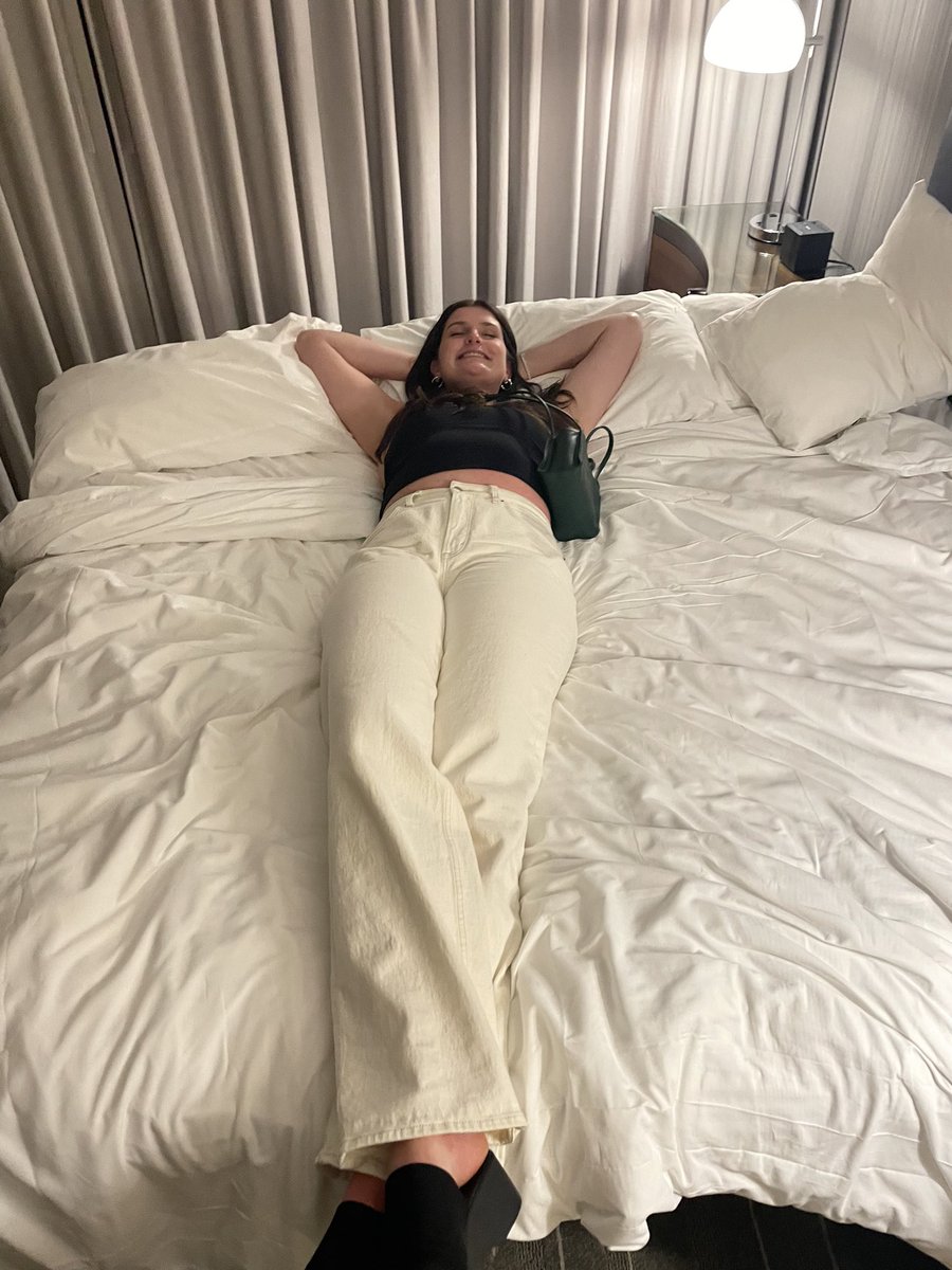 reillsmurph's tweet photo. Living large https://t.co/7wkjPMyOmH