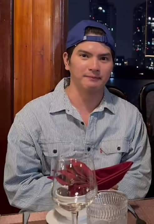 BE KIND AND YOU WILL ALWAYS LOOK HONDSOME❤️❤️..

MYGZ AWARDING TODAY

#MygzMolinoAWARDEE