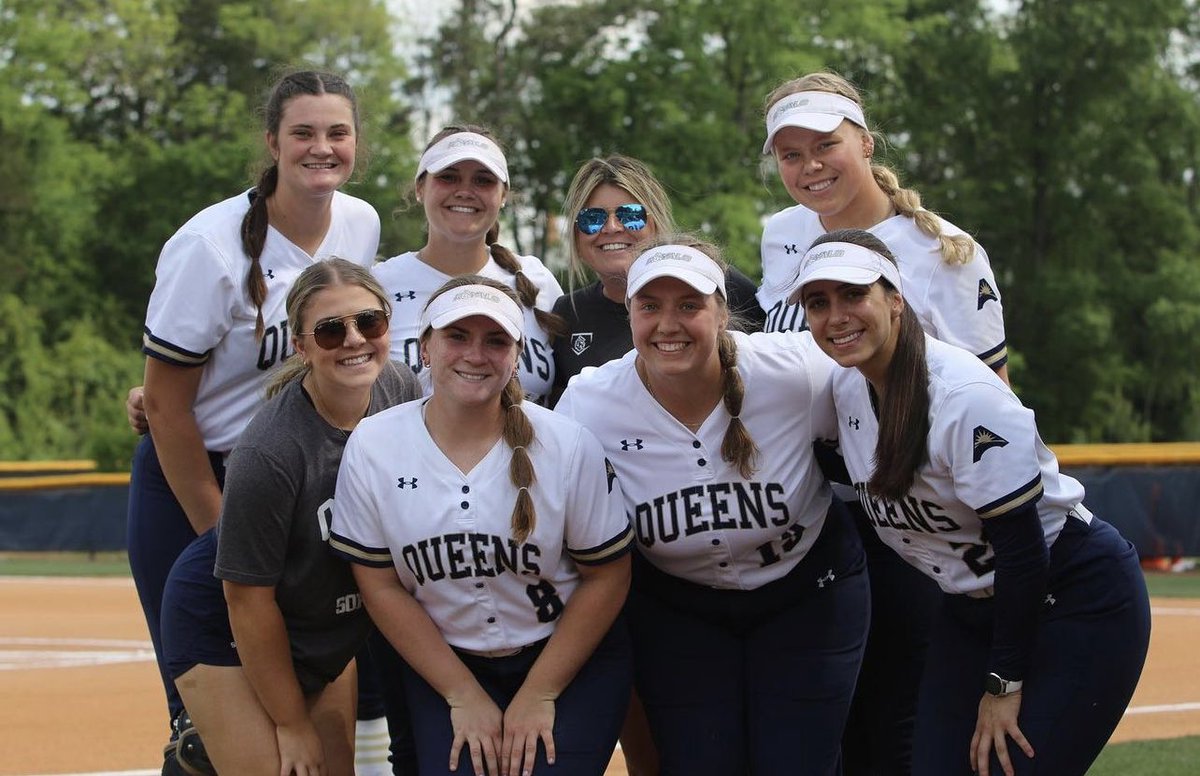 SierraVanzant's tweet photo. Notes from Today📝

BIG TIME HOMERUNS = BIG TIME HUGS💥 @KayleeDejesus7 

@ashlynmick KNOWS HOW TO GET 🆙

BULLPEN LOVE ON 🔝 @C2022Johnson @autumnpcourtney @AbbyCraver @NWescott88

#ASUNBuilt #QUSB #ASUNSOFTBALL https://t.co/sCmyaVWgcH