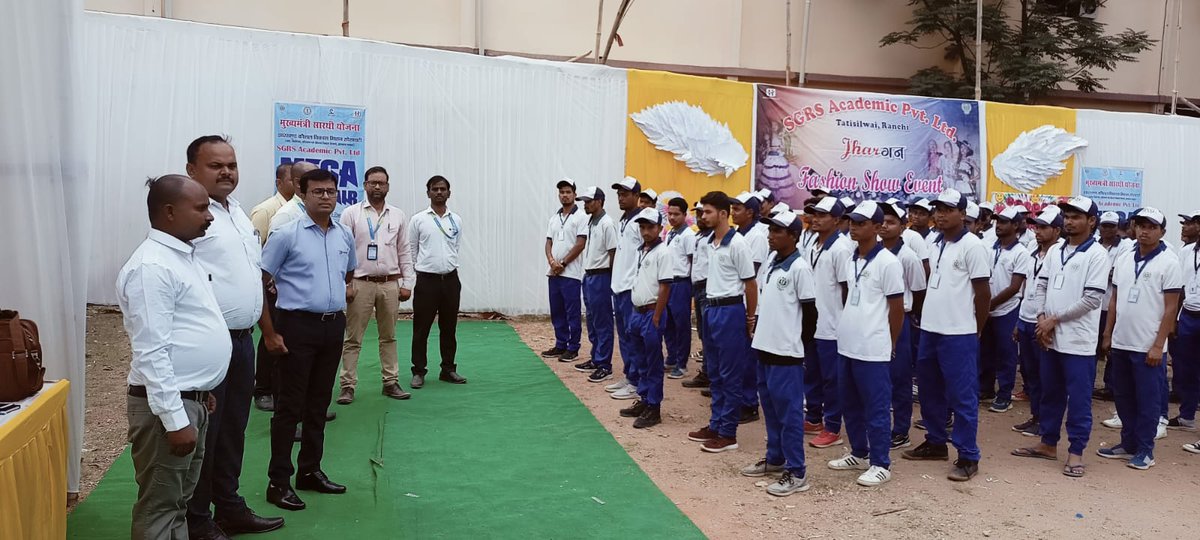 sgrsofficial's tweet photo. Under Mukhyamantri Saarthi Yojna of @jsdms_jharkhand Skill Development Mission Society on 21st April 2023 (Friday), a "Mega Job Fair cum Placement Drive" event was organized at our Deen Dayal Upadhyay Kaushal Kendra Mega Skill Centre "SGRS ACADEMIC PVT LTD, TATISILWAI
#skill https://t.co/t9tmVReroT