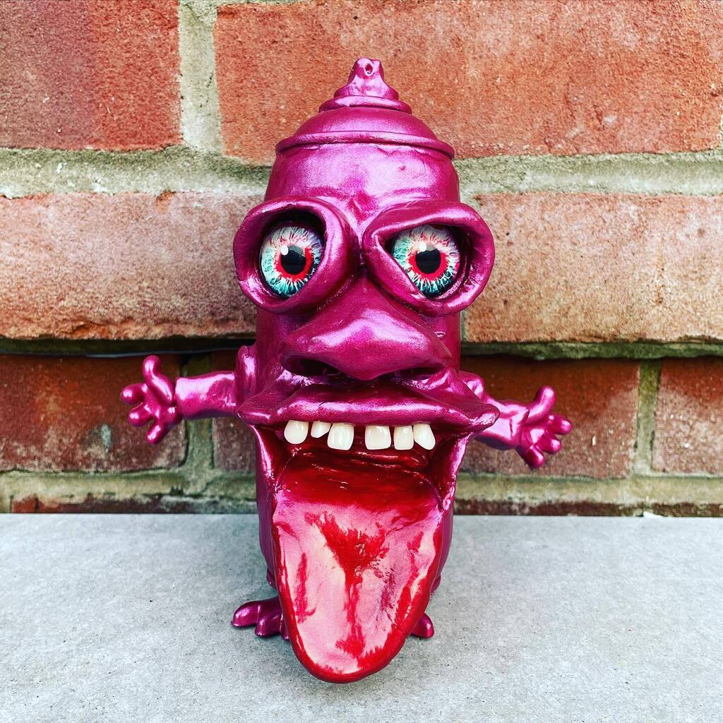 One of my latest Can Characters! Painted in Metallic pink! This guy has his tongue sticking out and he’s crazy! #cancharacter #spraycan #spraycanart #spraycans #spraycanartist #spraycanartists #graffiti #streetart #tounge #monster #pink #ekim #ekimartist… instagr.am/p/CrU8ljlI-q2/