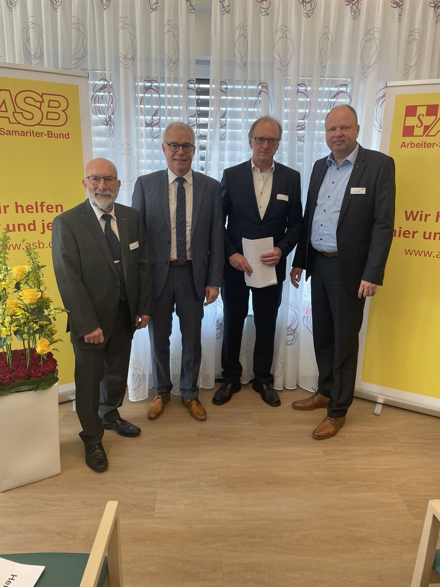 Gestern wurde das Sternquartier, unsere neue stationäre Pflegeeinrichtung in Göppingen feierlich eröffnet. Wir freuen uns sehr diese Einrichtung, die auch einen ambulanten Pflegedienst beheimatet, als 75 Einrichtung in der ASB-Gemeinschaft zu begrüßen. #ASBBaWü #ASB #Pflege