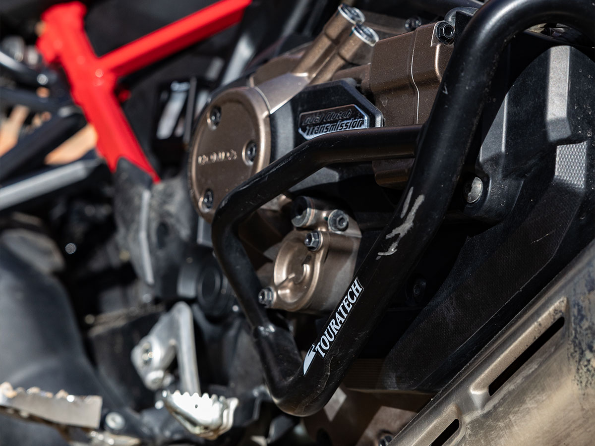 TOURATECH's tweet photo. Entdecke jetzt unsere Produkte für deine Honda Africa Twin, von vielseitigen Gepäcklösungen über robuste Protektoren bis hin zu hochwertiger Suspension: https://t.co/5lGNZNBWUo 🏍️
#touratech #madeforadventure #honda #africatwin #protection #zegaevo #offroad #offroadriding https://t.co/N8yr6eKqc3