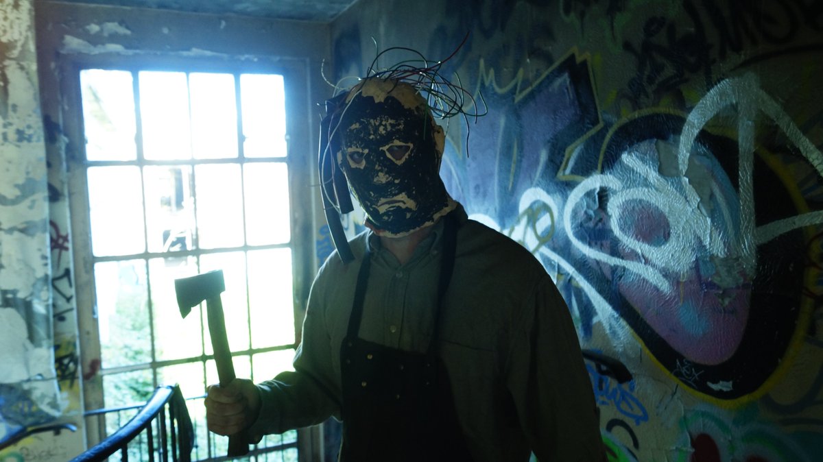 DannyVossen's tweet photo. Awesome news! Our feature film "Jerry Coel" is a finalist at @lonelywolffest 

Thank you for voting our feature film in the finals of a very big competition.

Watch the trailer here:
https://t.co/bvXc7pkEVd

#filmfestival #awards #london #art #horror #movie https://t.co/oRSep3HHgf