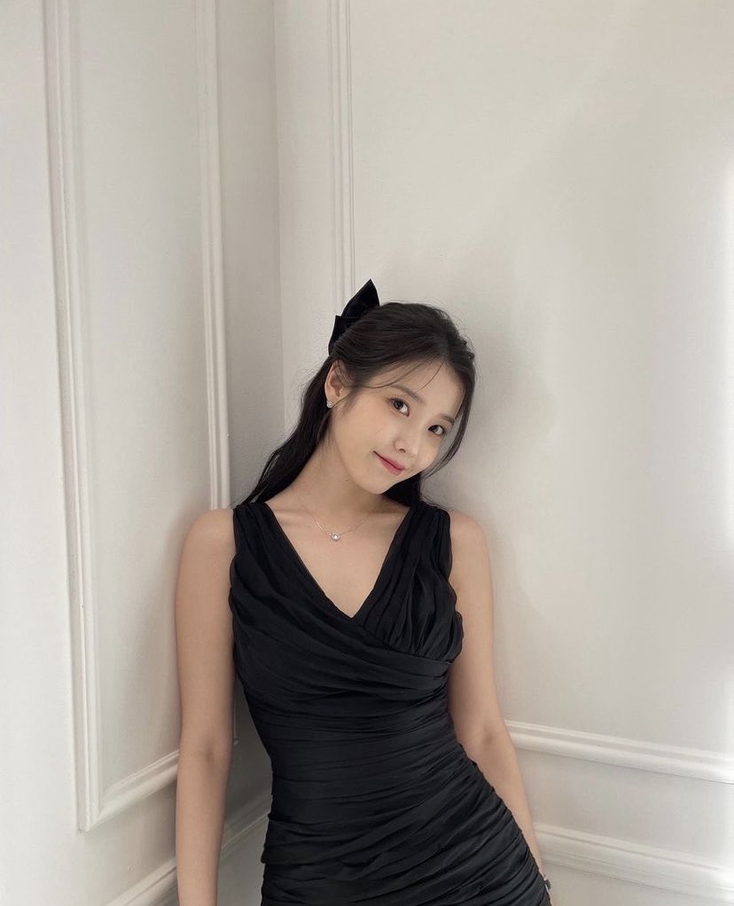 squissipumpkin's tweet photo. 🎊 IU BAEKSANG VOTING 🎊

⁉️ 1 Winner of ANY ALBUM OR MERCH WORTH 3000PHP
🗳️ Vote for IU on TikTok here: https://t.co/EjTdmkb9tz
🔁 RT and fill up this form to join: https://t.co/rDNV50Qe5w
🇵🇭PH ONLY BUT OPEN TO ALL FANDOMS 🤍
🗓️ Ends on 4/26

GOOD LUCK AND HAPPY VOTING !! 🤍 https://t.co/QT3cvkD9QL