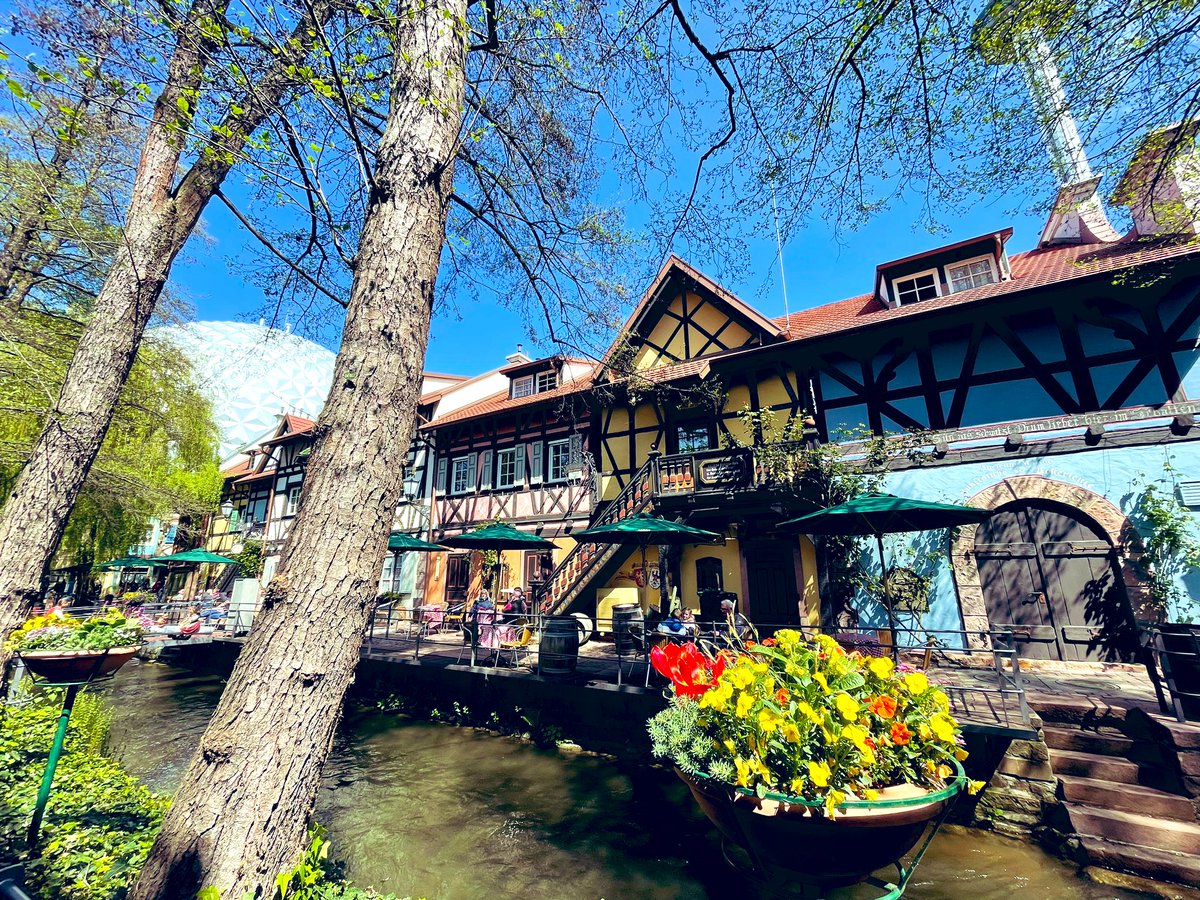 CarrouselChrono's tweet photo. Natur.entspannt.geniessen. @europa_park #springinthepark #mackmagicmoments @MichaelMack @ThomasMack_EP https://t.co/9StNbqMQIN