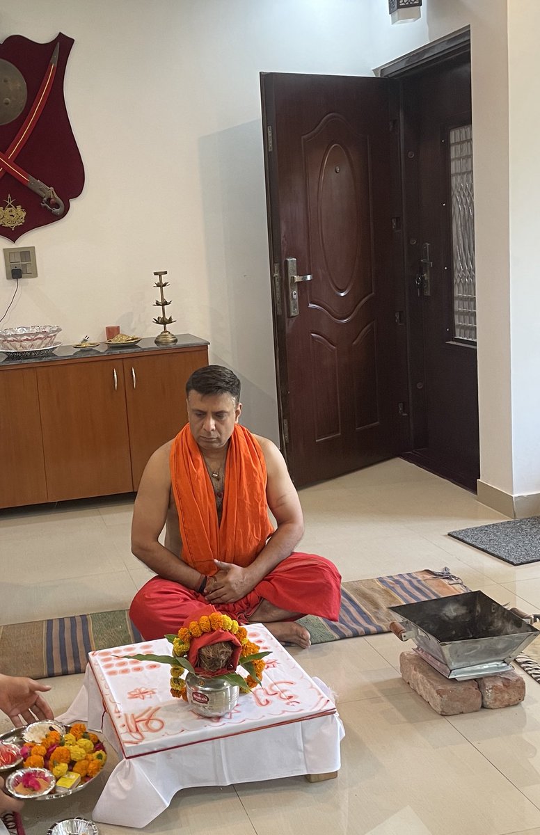 ShamsherSLive's tweet photo. जय माँ 🙏 अक्षयतृतीया के दिन घर में पूजा। सबका मंगल हो,मनोकामनाएँ पूरी हो।#Akshaytritya https://t.co/JXYDddlYhC