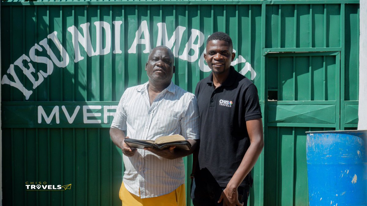 ChisoTravels's tweet photo. A Frackson Jonas Chinangwa a ku 22B nyumba yawo inazungulilidwa ndi mawu a Mulungu akuti anthu akamadutsa adziwerenga sakufuna anthu a dera lawo akapsye ndi moto.

please subscribe for the sneek peak of his story video https://t.co/1ETqgrHl7z https://t.co/dFLHJrjoGm