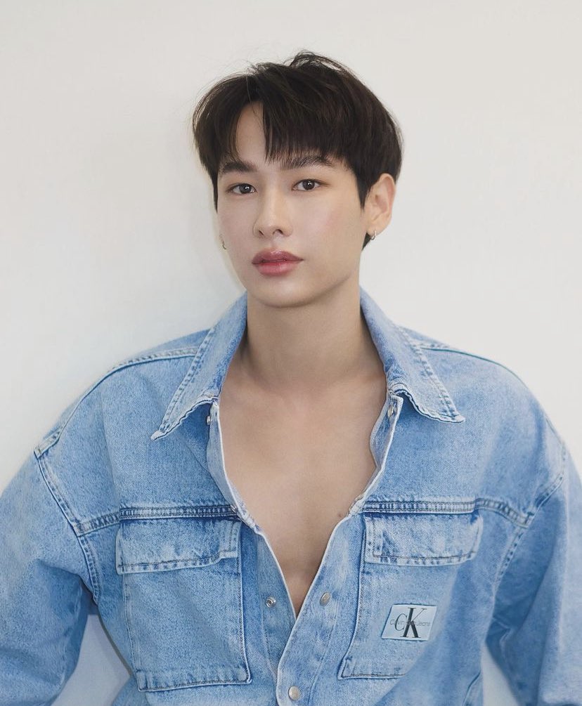 ttumcatp's tweet photo. he’s so pretty why do i not look like him https://t.co/xN7aBZRZ0y