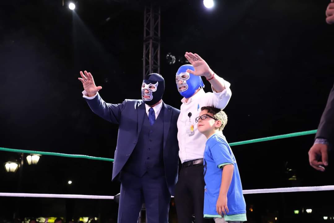cronistadelring's tweet photo. Más que merecido @BlueDemonjr 
Homenajea Municipio de Monterrey a #BlueDemon

https://t.co/fIgzNVY3Z9 https://t.co/5cDheXOSML