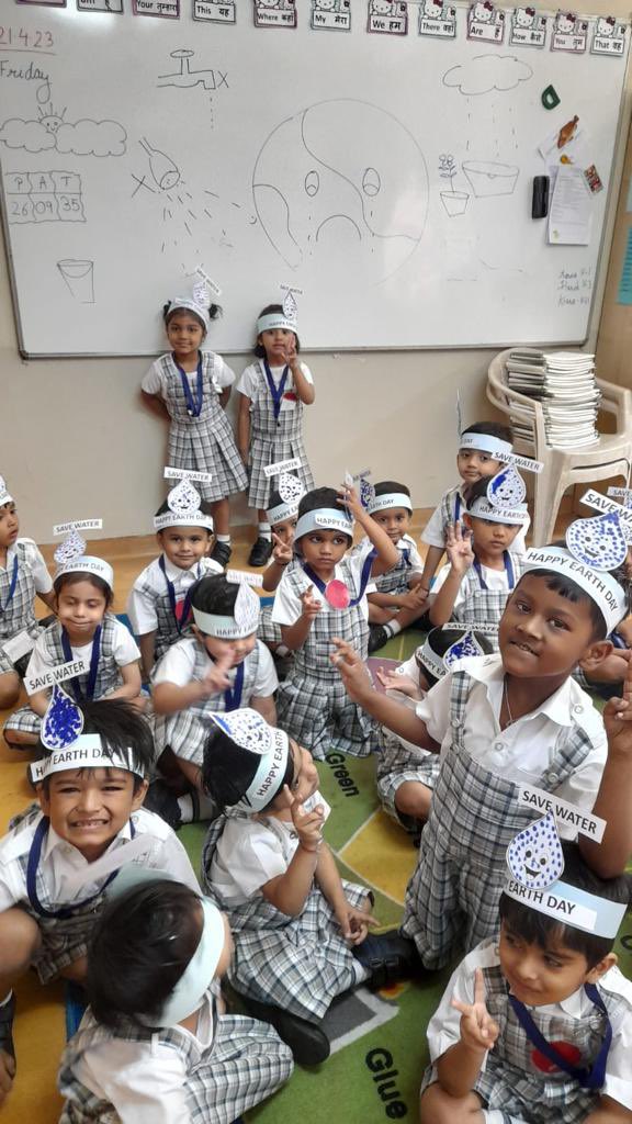 sdg4all's tweet photo. Activities like #CleaningUpLitter, #PlantingMoreTrees, #ReducingPlasticDependency, #ConservingWater were conducted to sensitize children about #EarthDay #FoundationStage
@ashokkp @y_sanjay @pntduggal @ShandilyaPooja @LoganiKakoli https://t.co/nEBTHIymMB