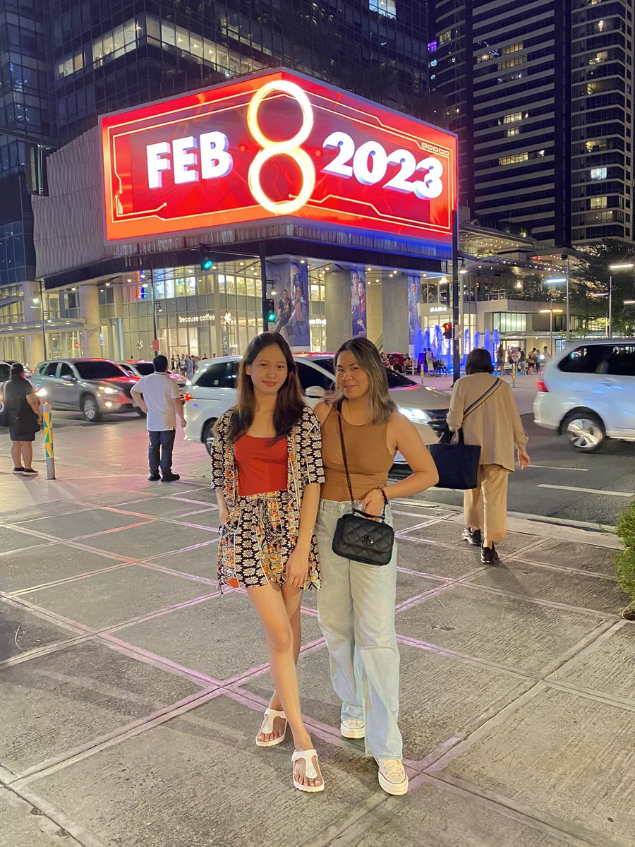 ReyCharlene's tweet photo. Have a safe flight tom!! Uwi agad next month 😂 iloveyouu 😘 @xxjaiilopez https://t.co/xN8CFE4Tmg