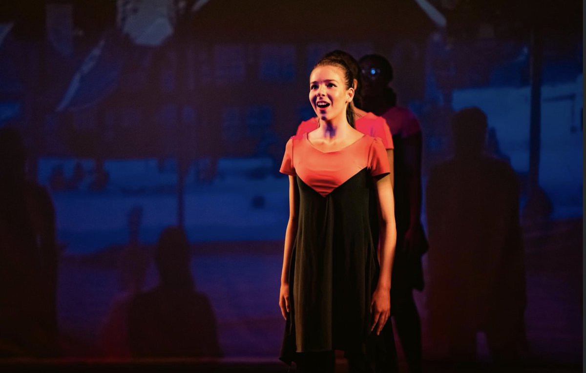 DeathridgeJess's tweet photo. Love getting chance to perform, even just end of term revue, give me such a great feeling 🤩 https://t.co/1NpWtbMHxx