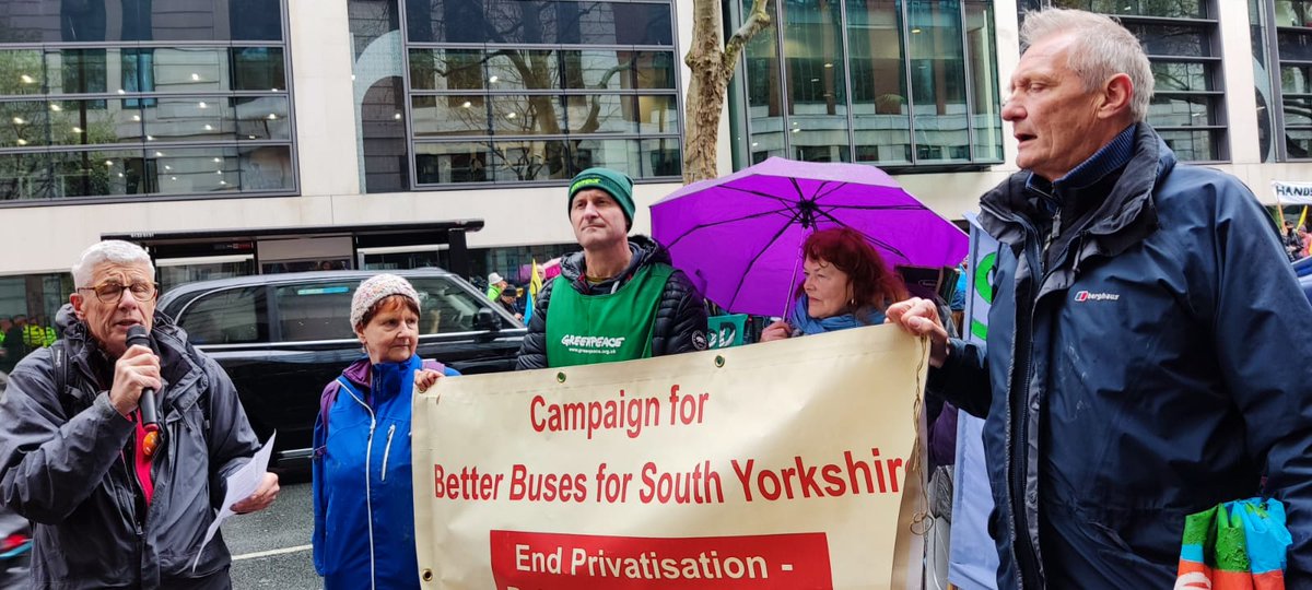 shefgreenpeace's tweet photo. Great to be part of @BetterBusesSY  noisy action @transportgovuk in #London yesterday. Thanks for the support @LouHaigh! We need buses back under public control!
#TheBigOne #UniteToSurvive
@SouthYorksMCA
@SouthYorksMayor
 @SheffieldFoE @SYClimateNews @GreenpeaceUK @olivercoppard https://t.co/cM9VMA7nGd