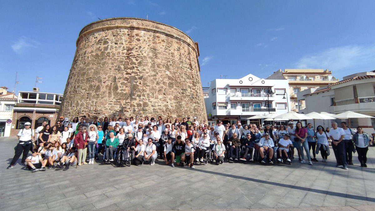 MijasCiudadanos's tweet photo. 🍊 Esta semana hemos puesto punto y final al programa organizado por el “Día Mundial de la Salud”. Las ediles de CS @CandelaLeom y @MariloOlmedo participaron en la caminata ‘En marcha por tu salud’ organizadas por el Área de Sanidad que puso fin a las actividades. https://t.co/eOyIaiNgeh