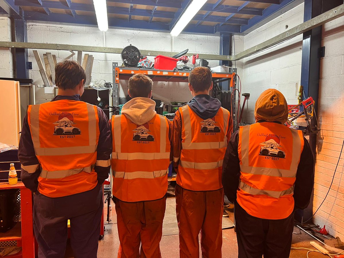 OPCcic's tweet photo. Meet the PitCrew ready for Time Attack 
#timeattack 
#hullcommunity
#Hull
#Motorsport https://t.co/PYx8AKR73k