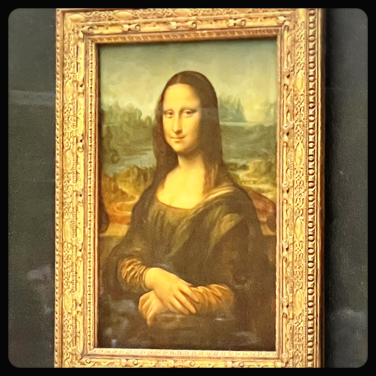 ultimate_kaiser's tweet photo. Immersed in art and history at the iconic Louvre…from the enigmatic smile of Mona Lisa to the breathtaking beauty of the Winged Victory of Samothrace, every stroke of brush and chisel mark exuded a sense of awe-inspiring creativity. #Louvre #PrivateTour #ArtLovers #TheUltimateKaiser #Paris

#daughtertime #familytime #buildingnemories #traveltheworldtogether #theultimatekaiser
