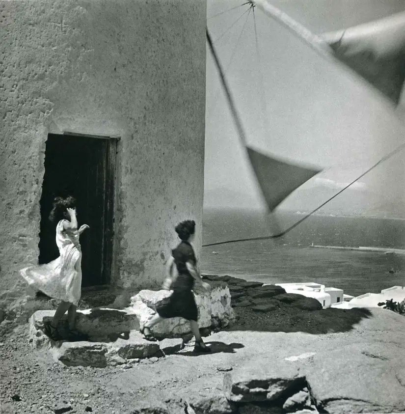louise43678507's tweet photo. Windmill
Greece
1952 
Ernst Haas https://t.co/JpspRw6CCk