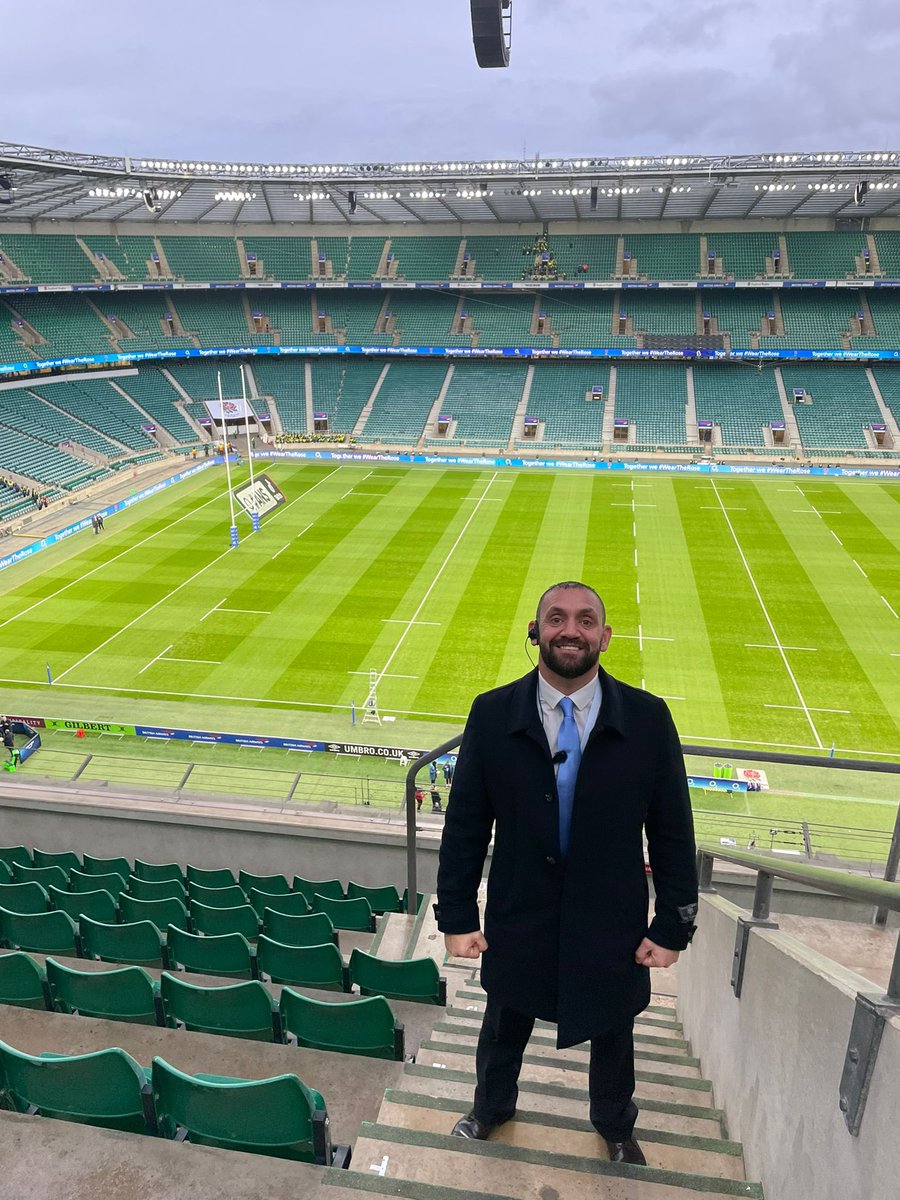 CEastawa's tweet photo. I am ready for another Twickenham assignment today. Our revenue protection officers will be out in force protecting the financial asset from any unwanted activity. #Protection #Cashlessstadium #beesafer https://t.co/r4RT56mZUw