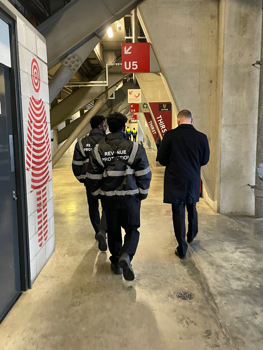 CEastawa's tweet photo. I am ready for another Twickenham assignment today. Our revenue protection officers will be out in force protecting the financial asset from any unwanted activity. #Protection #Cashlessstadium #beesafer https://t.co/r4RT56mZUw