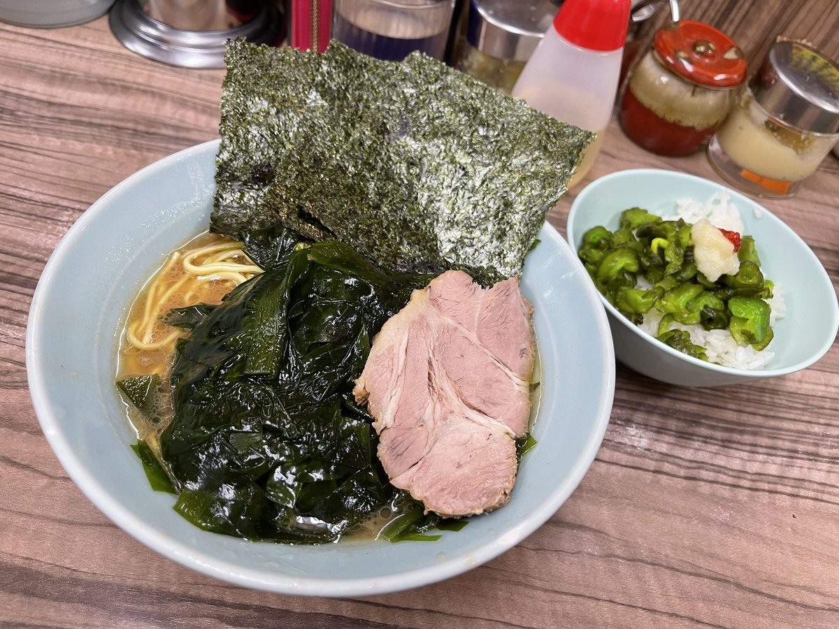 2TATASHAN3's tweet photo. 💓『武蔵家 中野本店』💓

日曜日まで我慢できなくて、しかも夜中食べに行っちゃった😭😭😭🍜
安定に美味しすぎて、とろけそうだった🎵🎵🩵🩵
#武蔵家 #中野 #家系ラーメン #ラーメン https://t.co/fY4WDQTRPf