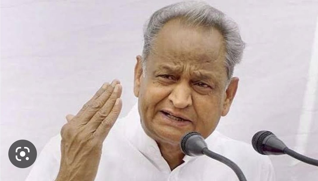dharmpalmandia's tweet photo. कंप्यूटर अनुदेशकों आज सारे प्रोबेशन वाले ग्राम विकास अधिकारी पटवारी लेब असिस्टेंट टीचर लगे हुए हैं । अपन तो अकेले ही  ट्रेंडिंग करवा देते हैं और आज तो  बाकी नौकरी वाले भाई भी साथ दे रहे हैं तो दिखा दो ताकत 
#RJ_प्रोबेशन_में_पूर्ण_वेतन 
#RJ_प्रोबेशन_खत्म_हो
@RajCMO @ashokgehlot51 https://t.co/5BCRzzHaC4