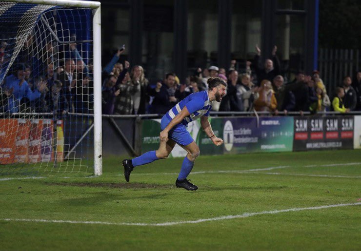 CamroseFc's tweet photo. That winning feeling 🏆 https://t.co/EliP6i3cwx