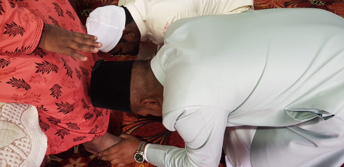 Syedsamee19's tweet photo. ASSALAMU ALAIKUM AAP TAMAM KU EID MUBARAK........MAA KI KHADMO KE NICHE  JANNATH HAIN..........
MAA K BAGHER GHAR SOONA HOTA HAI...AUR BAAP K BAGAIR ZINDAGI.....@TPF_ngo https://t.co/xSF824AO70