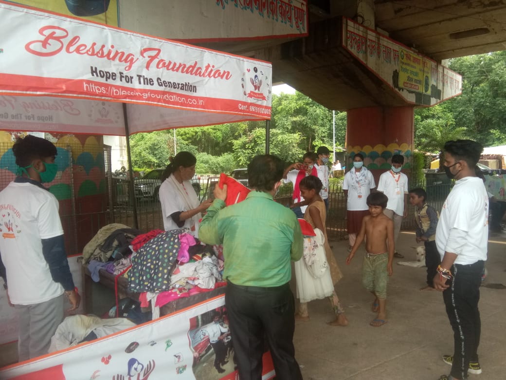 We_BlessingF's tweet image. कोई भी धर्म प्रेम से बड़ा नही होताऔर दान से बड़ा कोई कर्म नही होता ।।
website- blessingfoundation.co.in 
Linkdin- linkedin.com/company/856478…
Instagram- instagram.com/blessingfounda… 
Facebook- lnkd.in/gP9m7-jn
#blessingfoundation #helptheneedy #hopeforthegeneration #bestngoinagra