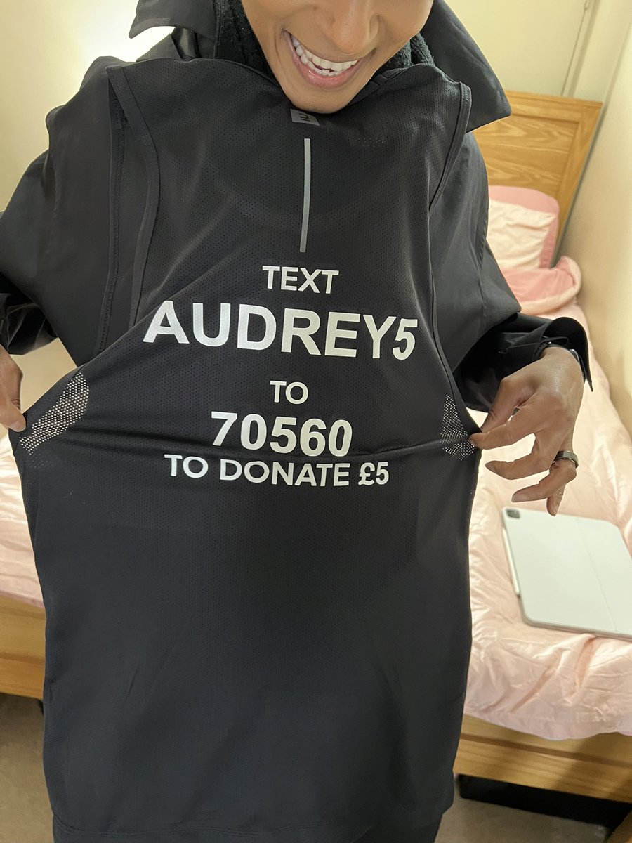 AdeleRoberts's tweet photo. Thanks so much for having me on the show @RobynRichford! 

Sounding fabulous on @BBCR1 

AC/DC - Back In Black sounding perfect too! ♥️🖤 Matches my vest 🎽

Going out to all the amazing #weekendwarriors 

One more sleep 😬🫨🤞🏽#LondonMarathon https://t.co/PRNKSfVNE9