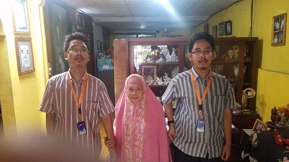 AndreRyanAutism's tweet photo. Kami berdua menjenguk Budhe Iin dari Depok untuk silaturahmi. Kami sebagai keponakannya bangga meskipun budhe sudah sepuh.

#depok #kotadepok #andredanryan #andreryanautism https://t.co/VCToVEMHDM