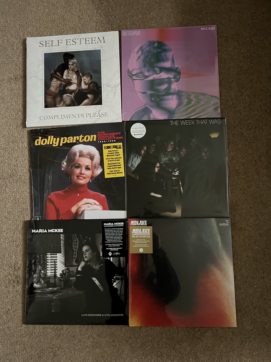 simrow's tweet image. Second in the queue at my local store for RSD. Got everything on my list. Not everything I wanted though as that would bankrupt me.
