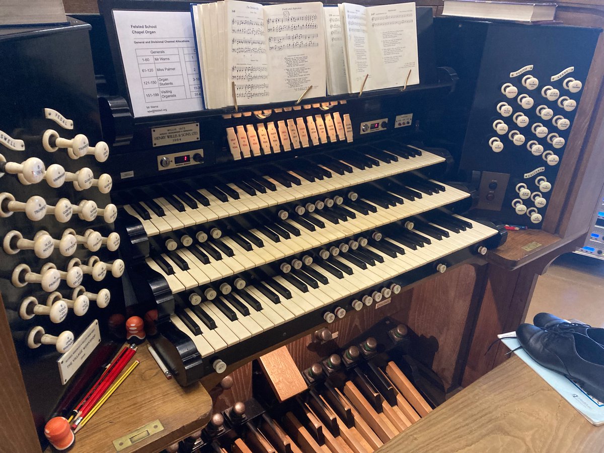 Happy International Organ Day from the ‘flight deck’ of the @WillisOrgans Organ in @FelstedSchool Chapel! 🎶 
@RCOOrganDay #internationalorganday #organ #thekingofinstruments