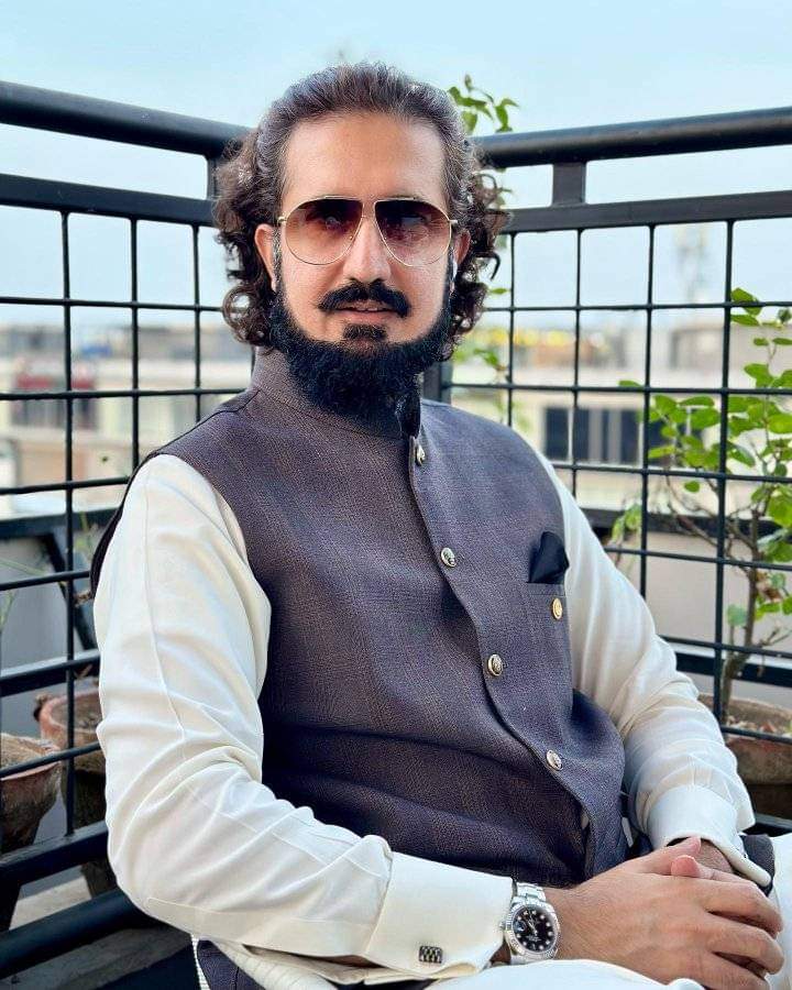 JihadBahoo's tweet photo. #HBDSahibzadaSultan422
My spirit my sheikh. https://t.co/IKLWF7IZ15