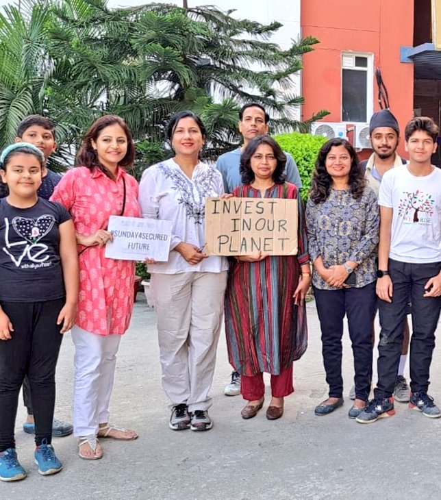 neha0482's tweet photo. Happy 🌍 Day to all! Invest in our planet. #cambridgelearners #EarthDay23 #eachoneplantone @cambridgewing @IprmGrp @RitaSingh0210 @Anupam_Sharmaa @akmittals @AboutImpact @sdgchoupal @_WeRiseTogether @Neelam0772 @IamBalashan1980 @learnwithcomics #planetearth @gupta_anju9 #mybit https://t.co/7RztFEaQcY