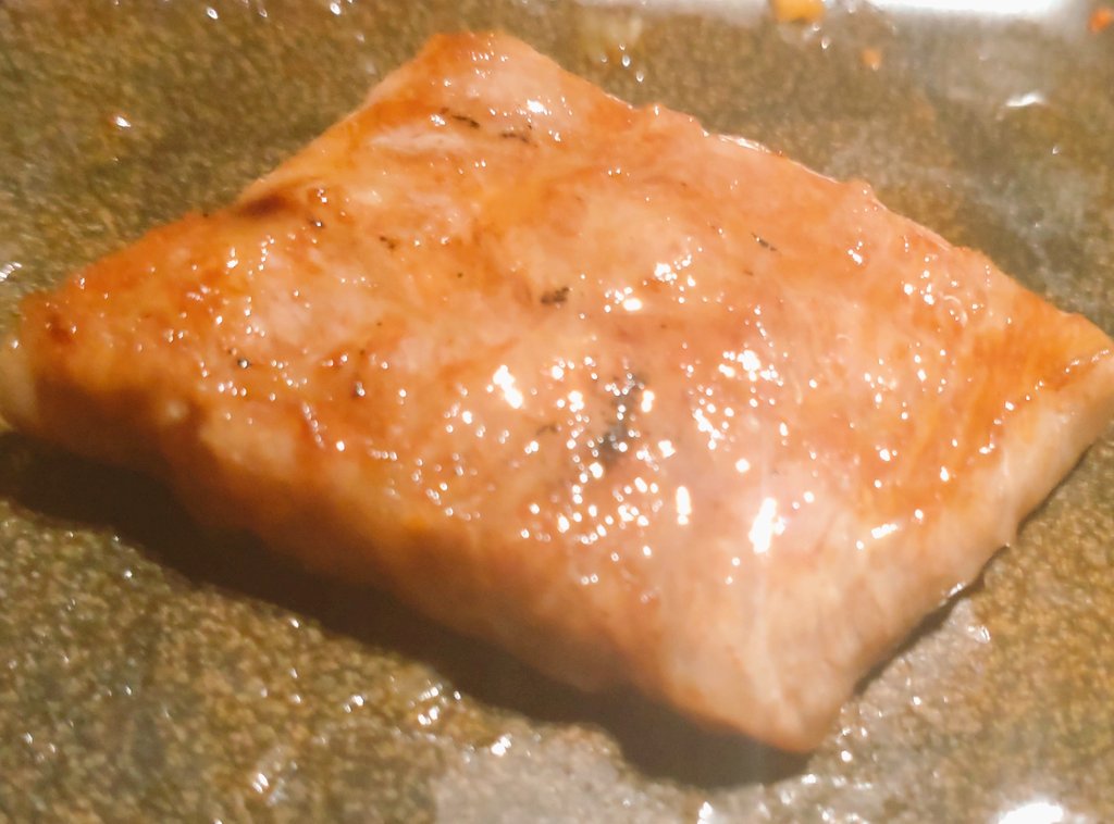 micomico88's tweet photo. 楽しみにしていたランチ会🌟榊原ゆいさんに豪華なお肉をご馳走になりました❤️仕事に対する姿勢やエピソード、歩んできた道など、ゆいさんのお話はとても深くて勉強になりお肉はとろけて美味しくてたくさん笑って楽しい時間でした。出逢った頃から何年経っても変わらず仲良くしてくださることに感謝🥹 https://t.co/jkalz4M4zS