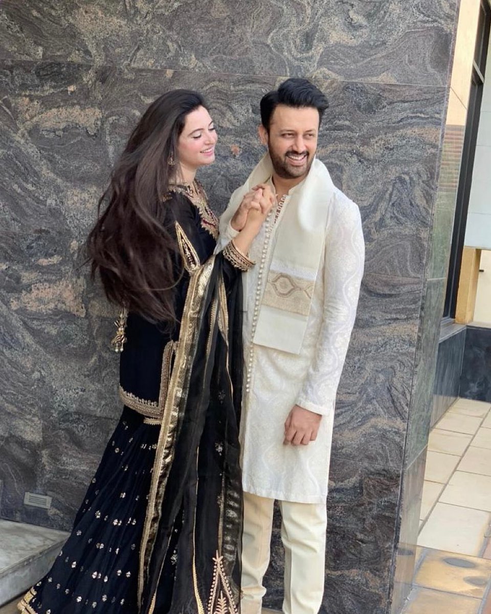 hilmand_aadeez's tweet photo. Eid ki eidi mil Gaya @itsaadee
#AtifAslam #aadeez #Dubai #dubailife #UAE #aadeeaadeez
#hilmand #EidMubarak
#Eid2023 https://t.co/UZUYTGWOvH