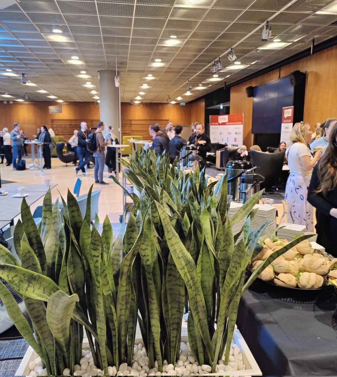 #Tutki2023-konferenssin toinen päivä käynnistyi Sanomatalossa. ☀️ Aiheina mm. taloustietojen tulkitseminen, tekoäly, ChatGPT, Open AI, tietokannat, visuaalinen suunnittelu ja muut keinot kovien juttujen takana. 💪

Järjestäjät <a href="/TutkivaFi/">Tutkiva.fi</a> &amp; #OikeustoimittajatRy 💯
