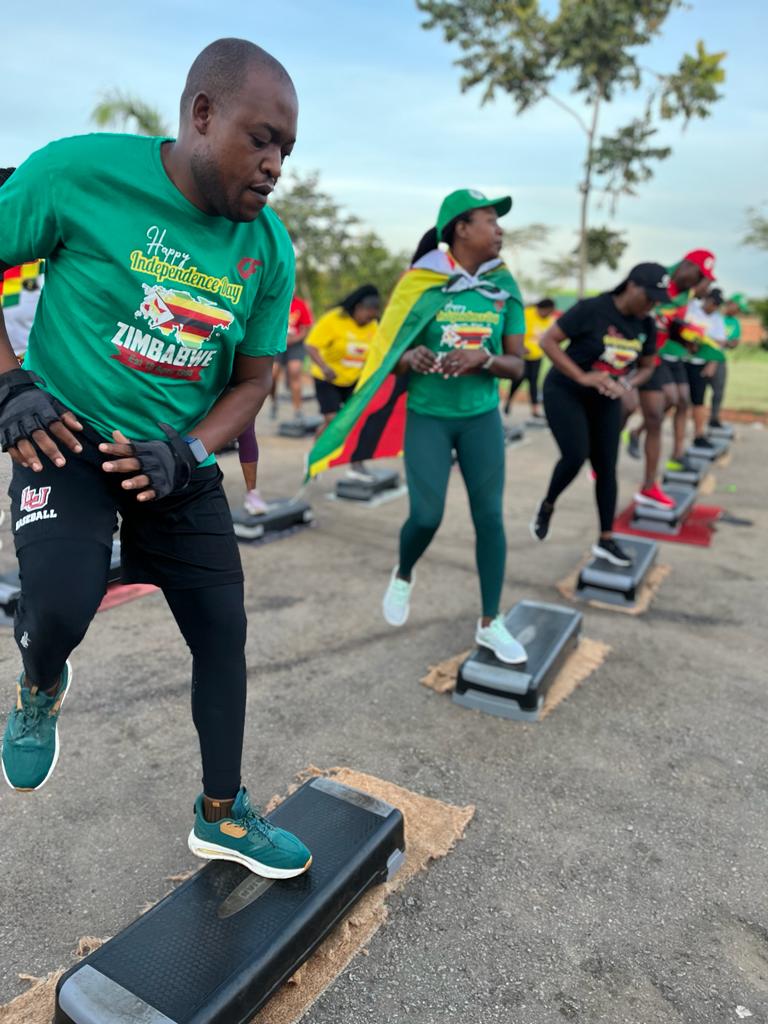 CelofitnessZ's tweet photo. Uhuru Celebrations RELOADED Super Step Aerobic Session this morning at Celofitness π₯. Stay fit.
@CimasMedical @FMH_Health
#ZimAt43
#UhuruReloaded
#JoinCFToday https://t.co/2alxiJ3vvH