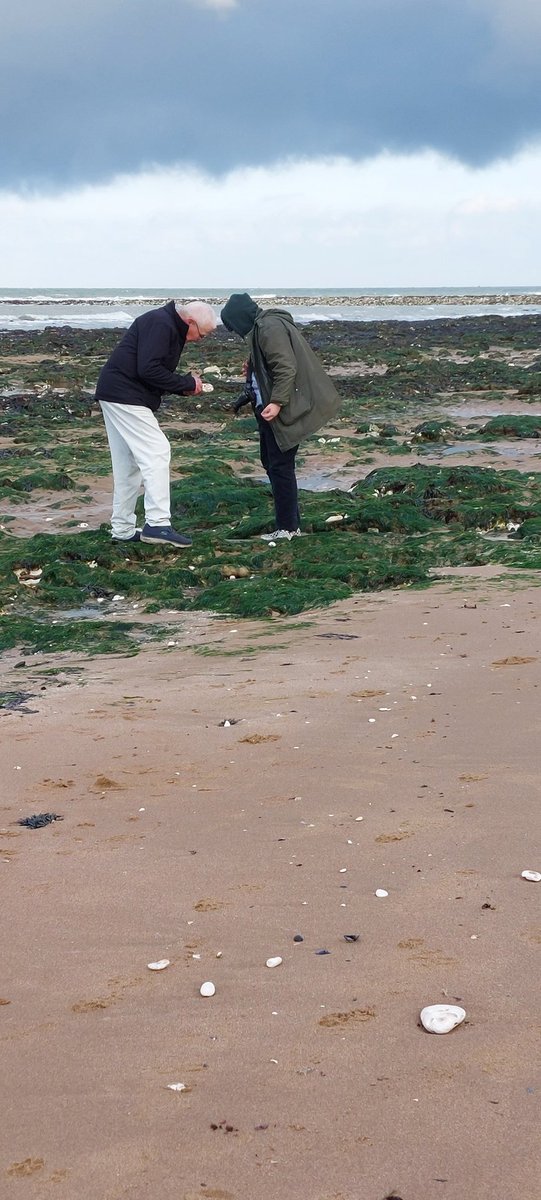 Happy Earth Day!!! Today 'Extraordinary Me' will premier on @NickelodeonUK its a short film about my initative and also you will see Grandpa Jim too! I had an amazing time filming in #BotanyBay I also made sure it was a #plasticfree production @PlasticPollutes @BarbaraHershey8
