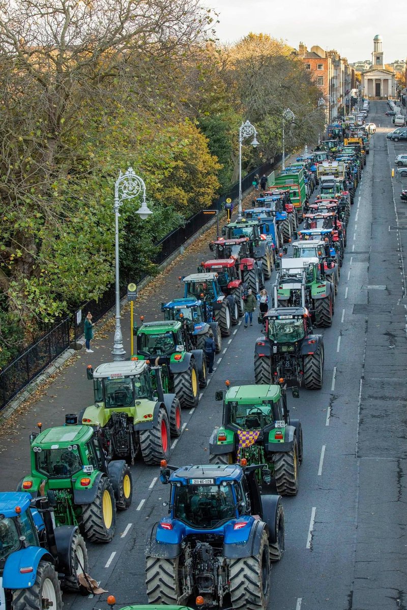larterstache's tweet photo. The cavalcade of Brechin supporters headed to Buckie is departing at 9am https://t.co/qmv1lAtN2F