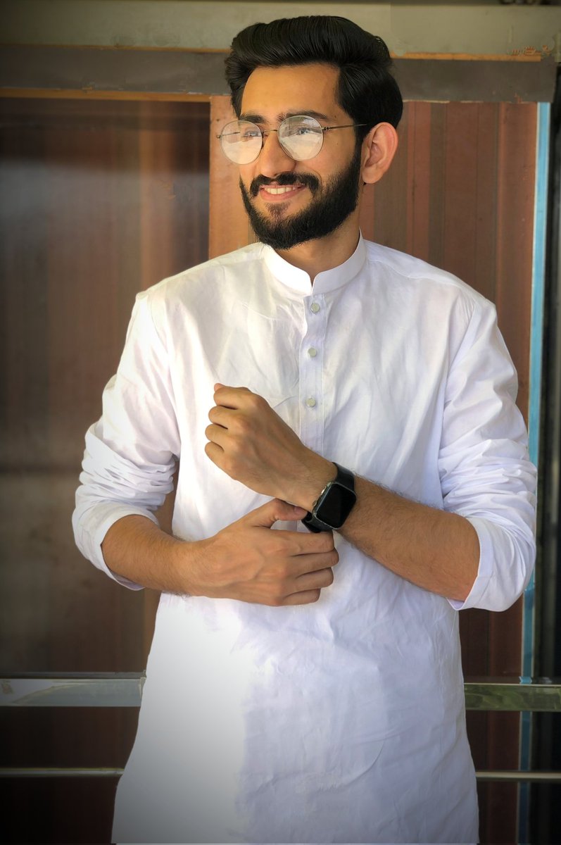 _e_lectron's tweet image. Boii in White after ages 🤍
#EidUlFitr 2k23 media dump 🌸
#EidMubarak to All of you ✨