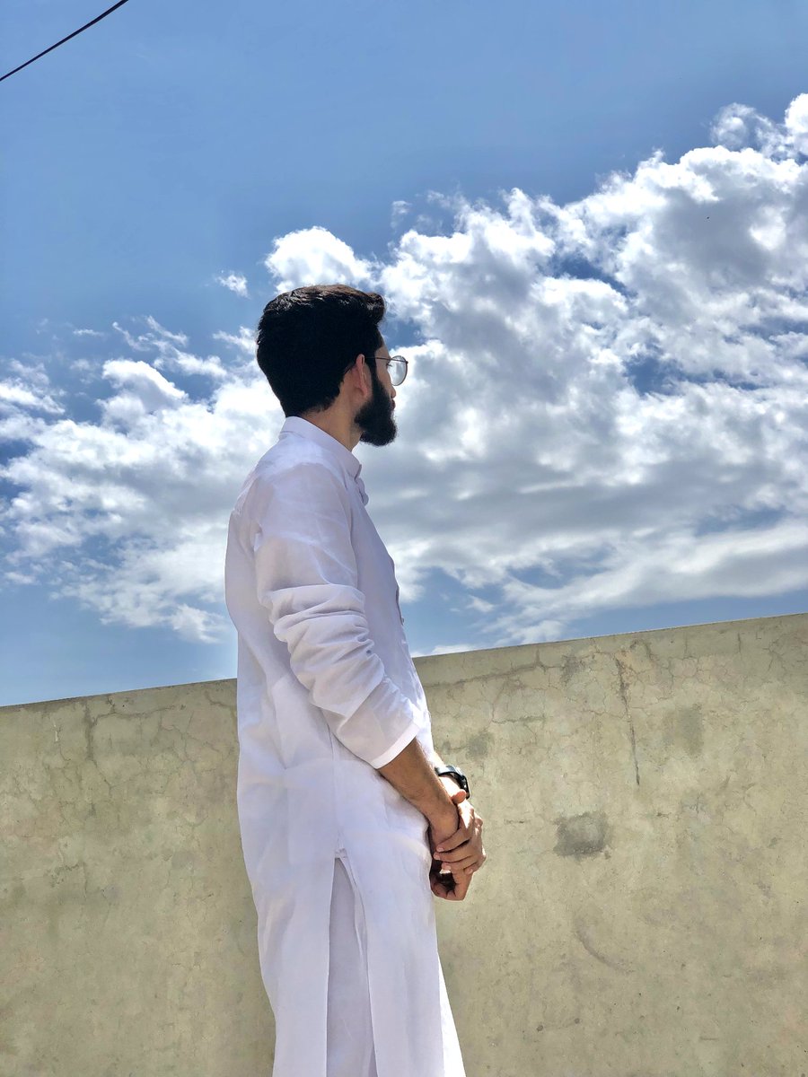 _e_lectron's tweet image. Boii in White after ages 🤍
#EidUlFitr 2k23 media dump 🌸
#EidMubarak to All of you ✨